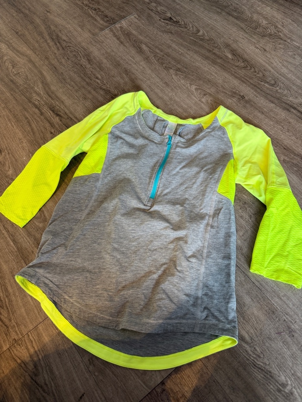 Ivivva Girls size 12 Long sleeve top